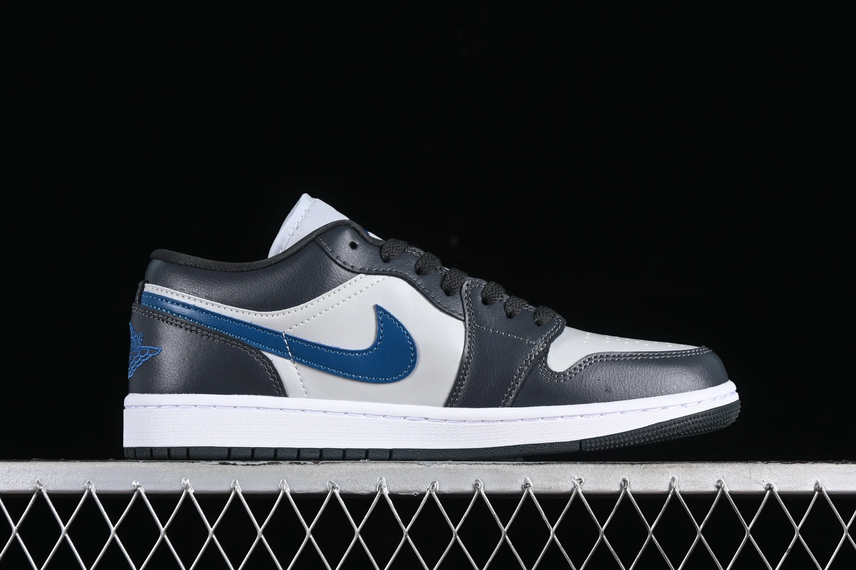 All categories Air Jordan Jordan series basketball shoes Air Jordan 1 Low G version pure original Air Jordan 1 Low AJ1 Joe 1 black gray blue hook low-top cultural basketball shoes DC0774-040
